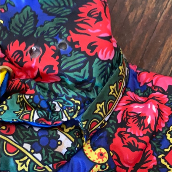 Really Beautiful down jacket. - Picture 5 of 10